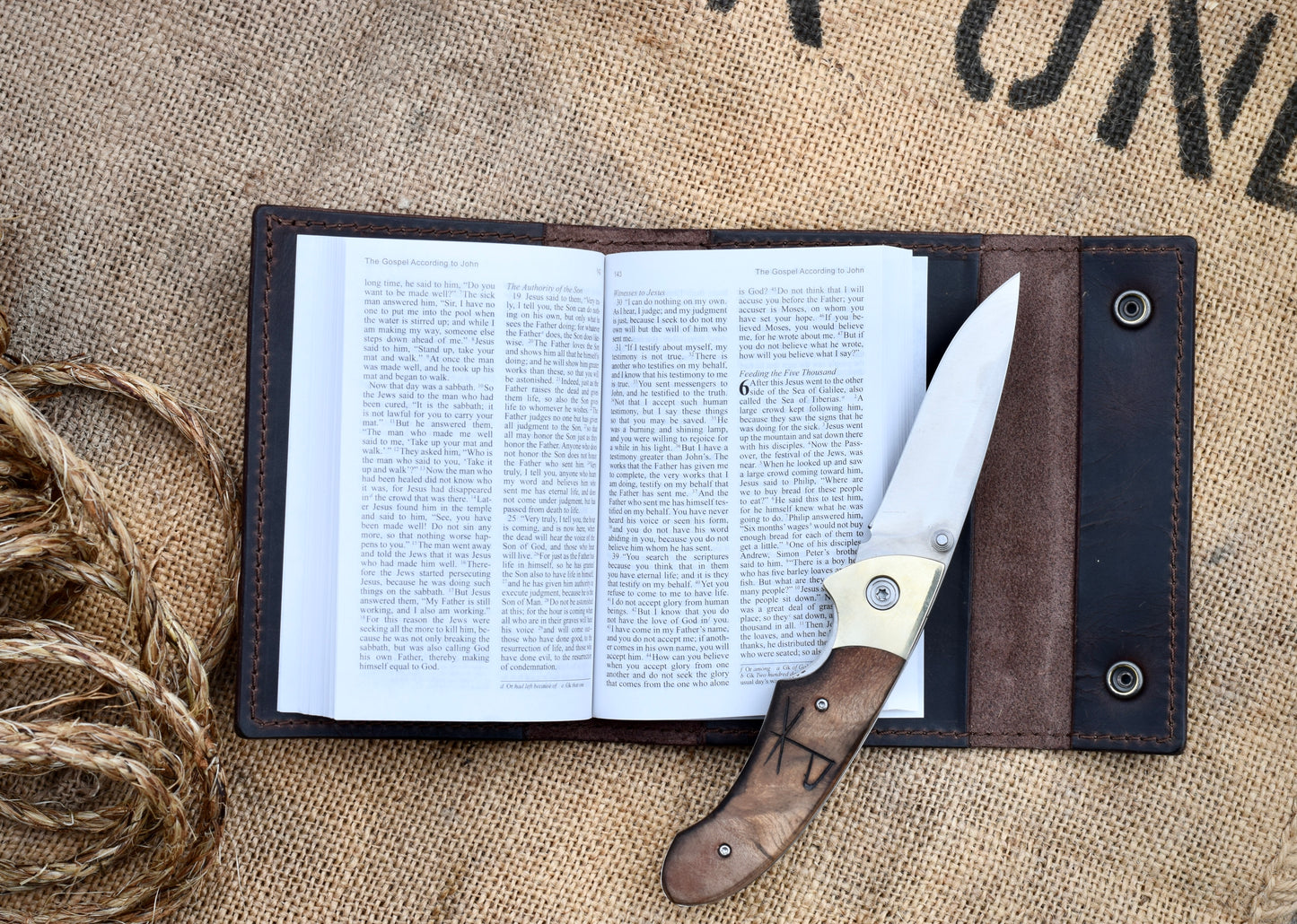 Dei Verbum Pocket Gospels with Psalms in Espresso color